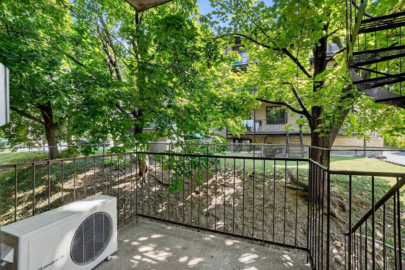 Balcon - 8626 Rue Louis-Hainault, Montréal (Rivière-Des-Prairies/Pointe-Aux-Trembles), QC - Outdoor