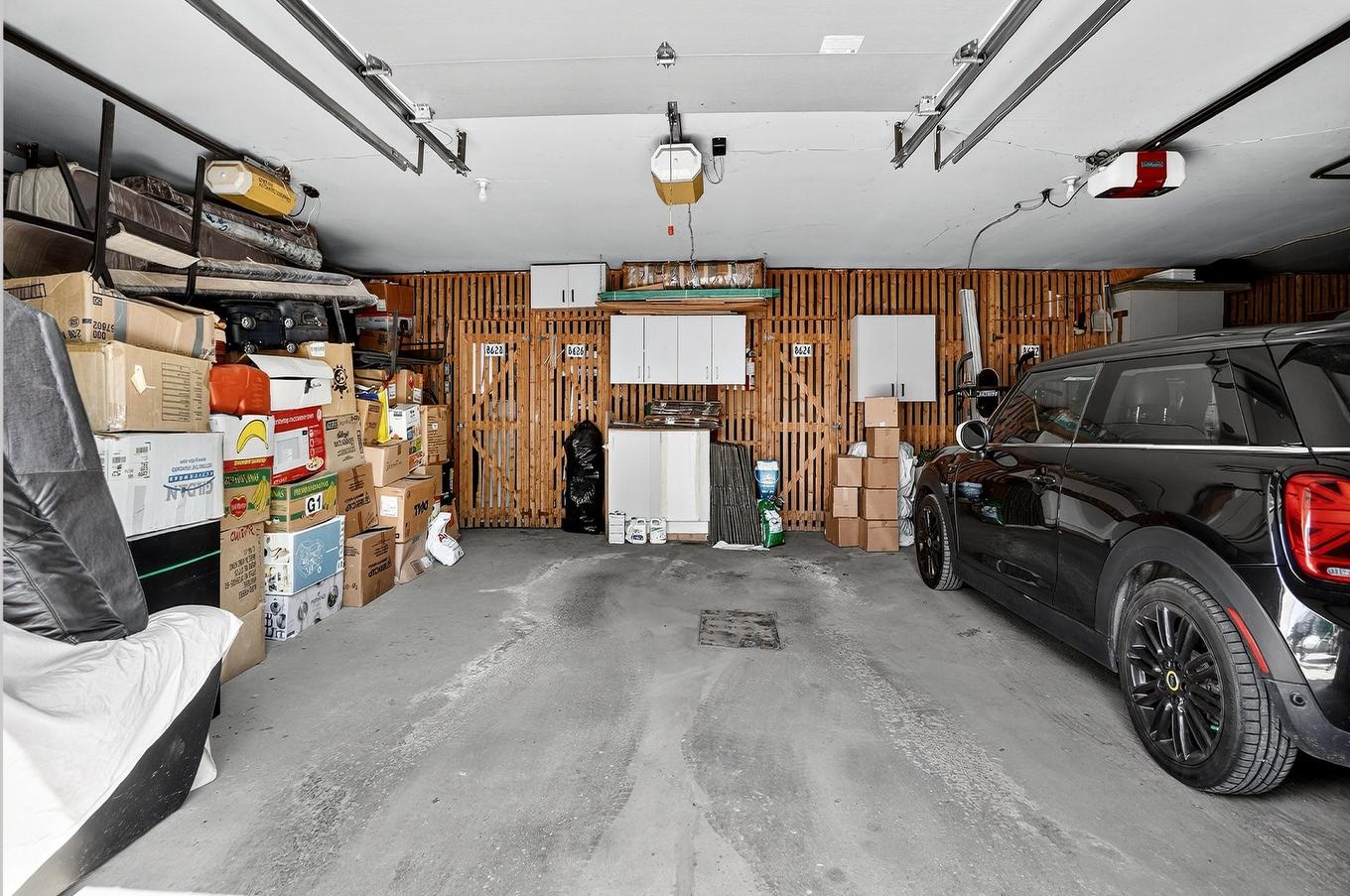 Garage - 8626 Rue Louis-Hainault, Montréal (Rivière-Des-Prairies/Pointe-Aux-Trembles), QC - Indoor Photo Showing Garage