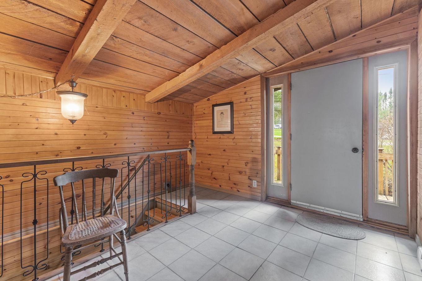 Hall - 6 Rue Des Mélèzes, Val-Des-Monts, QC - Indoor Photo Showing Other Room