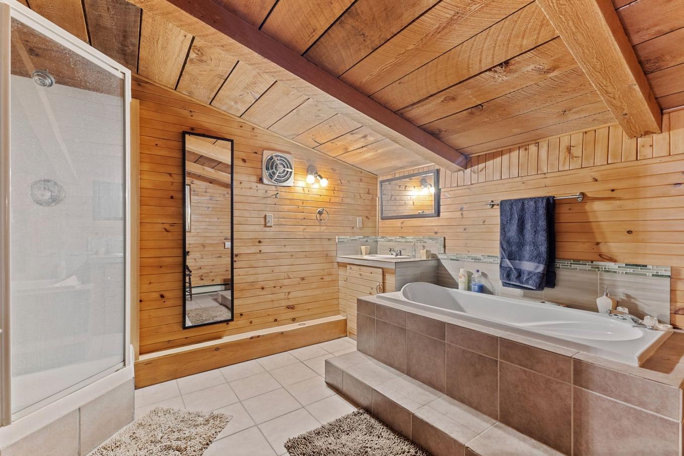 Bathroom - 6 Rue Des Mélèzes, Val-Des-Monts, QC - Indoor Photo Showing Bathroom