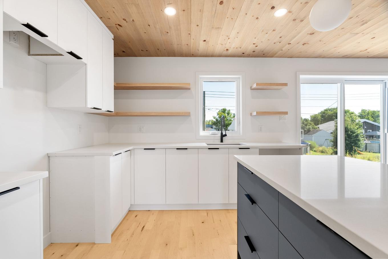 Cuisine - Rue De La Céramique, Lévis (Les Chutes-De-La-Chaudière-Ouest), QC - Indoor Photo Showing Kitchen