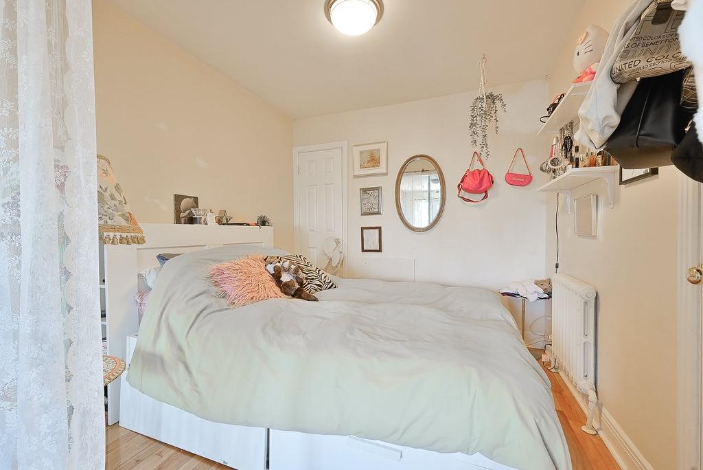 Primary bedroom - 3557 - 3561 Rue Dandurand, Montréal (Rosemont/La Petite-Patrie), QC - Indoor Photo Showing Bedroom