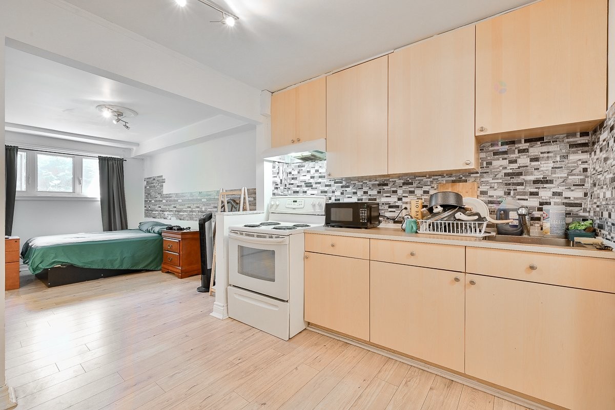 Kitchen - 3557 - 3561 Rue Dandurand, Montréal (Rosemont/La Petite-Patrie), QC - Indoor Photo Showing Kitchen With Double Sink