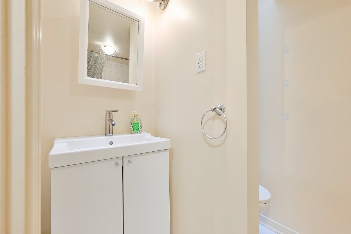 Bathroom - 3557 - 3561 Rue Dandurand, Montréal (Rosemont/La Petite-Patrie), QC - Indoor Photo Showing Bathroom