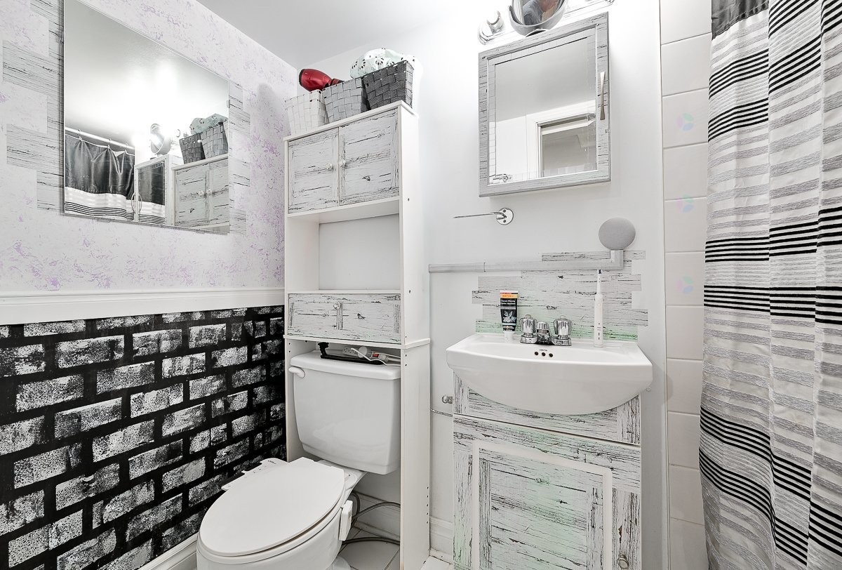 Bathroom - 3557 - 3561 Rue Dandurand, Montréal (Rosemont/La Petite-Patrie), QC - Indoor Photo Showing Bathroom