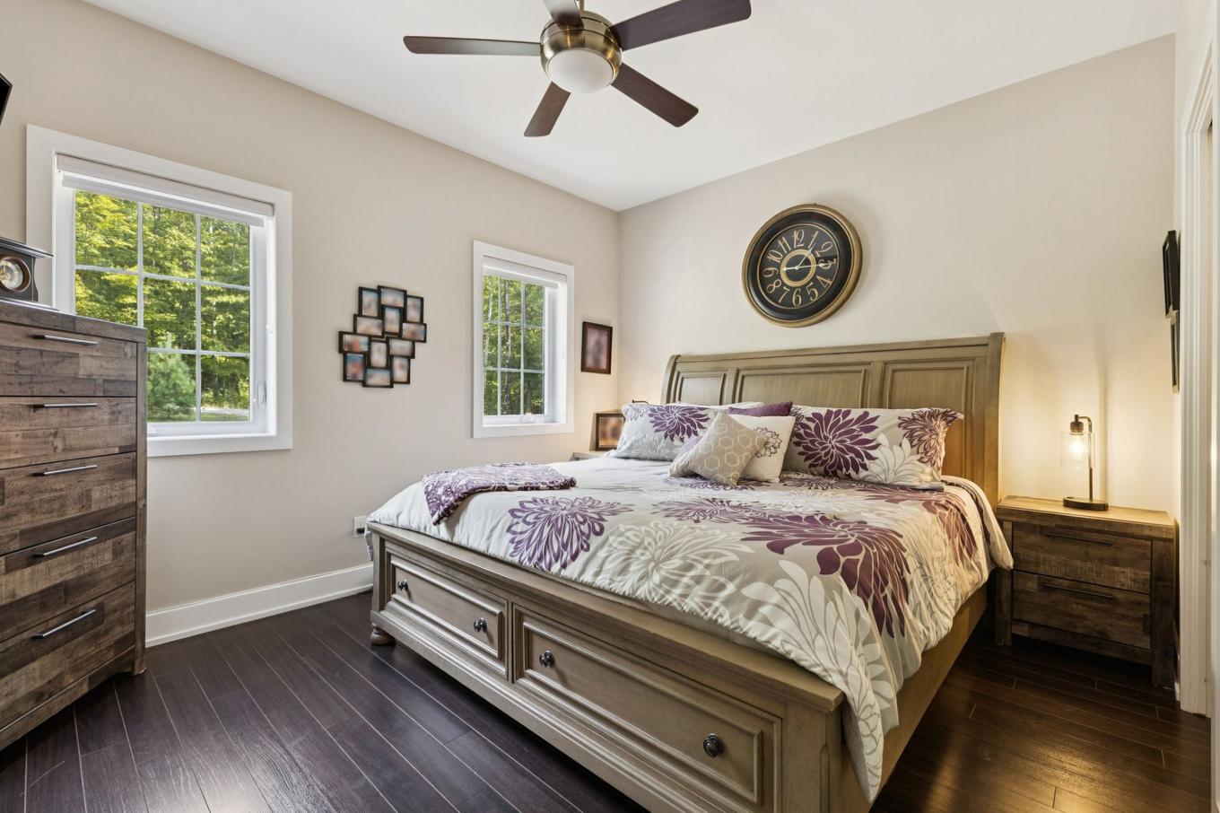 Primary bedroom - 24 Ch. Scuvée, Val-Des-Monts, QC - Indoor Photo Showing Bedroom