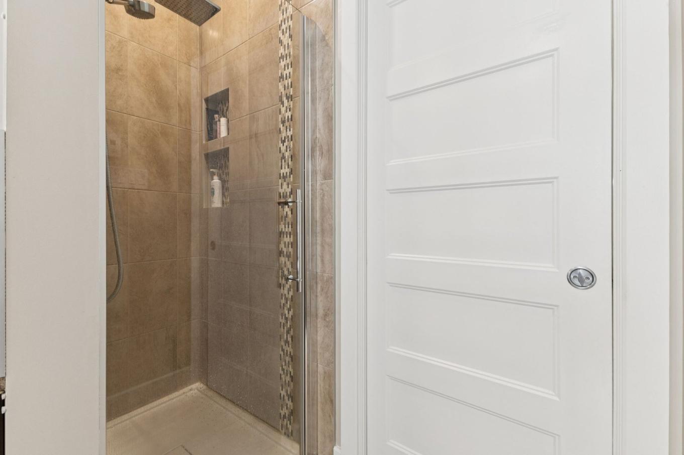 Bathroom - 24 Ch. Scuvée, Val-Des-Monts, QC - Indoor Photo Showing Bathroom