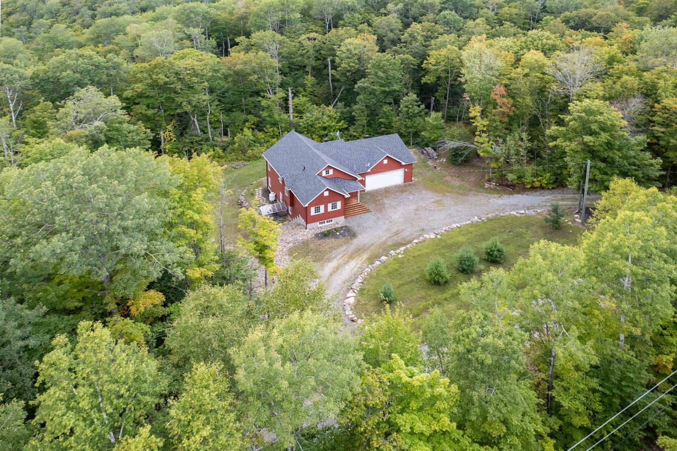 Aerial photo - 24 Ch. Scuvée, Val-Des-Monts, QC - Outdoor