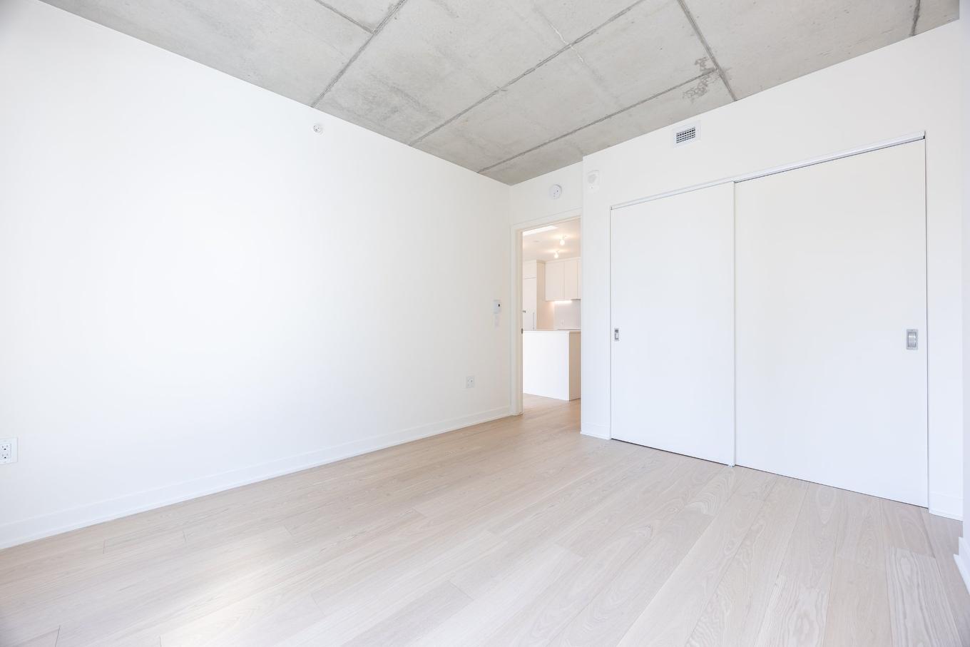 Bedroom - 1606-360 Rue Mayor, Montréal (Ville-Marie), QC - Indoor Photo Showing Other Room