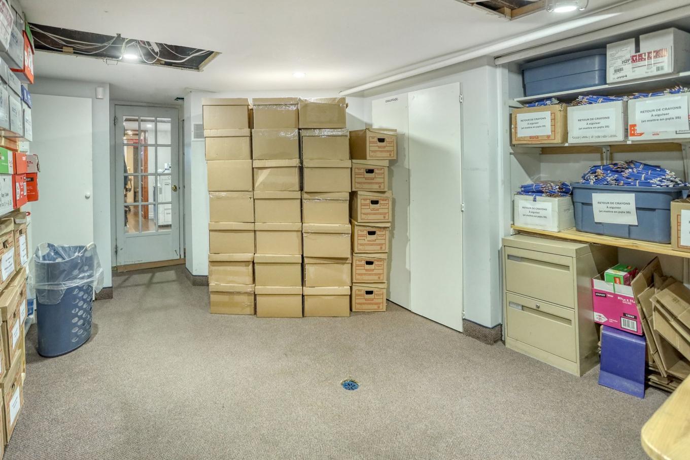 Storage - 8329 Rue St-Denis, Montréal (Villeray/Saint-Michel/Parc-Extension), QC