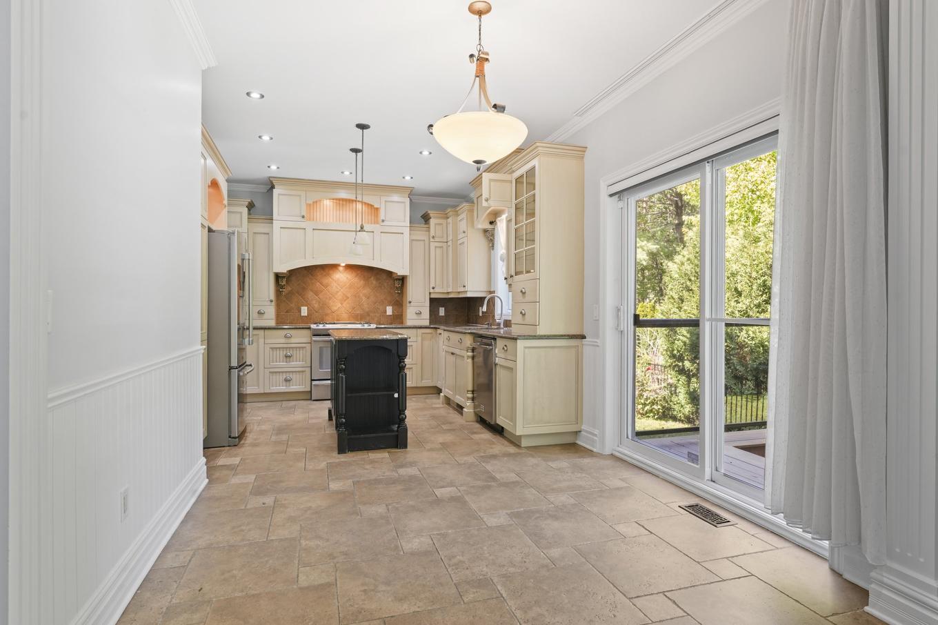 Coin-repas - 600 Rue Du Sentier-De-La-Forêt, Terrebonne (Terrebonne), QC - Indoor Photo Showing Kitchen