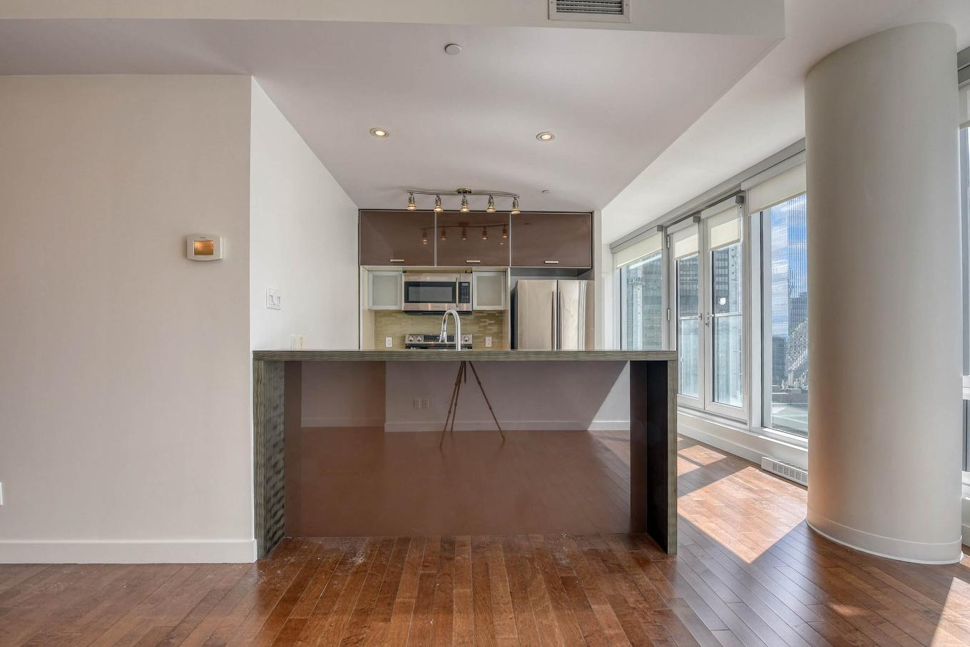 Kitchen - 1707-495 Av. Viger O., Montréal (Ville-Marie), QC - Indoor Photo Showing Kitchen