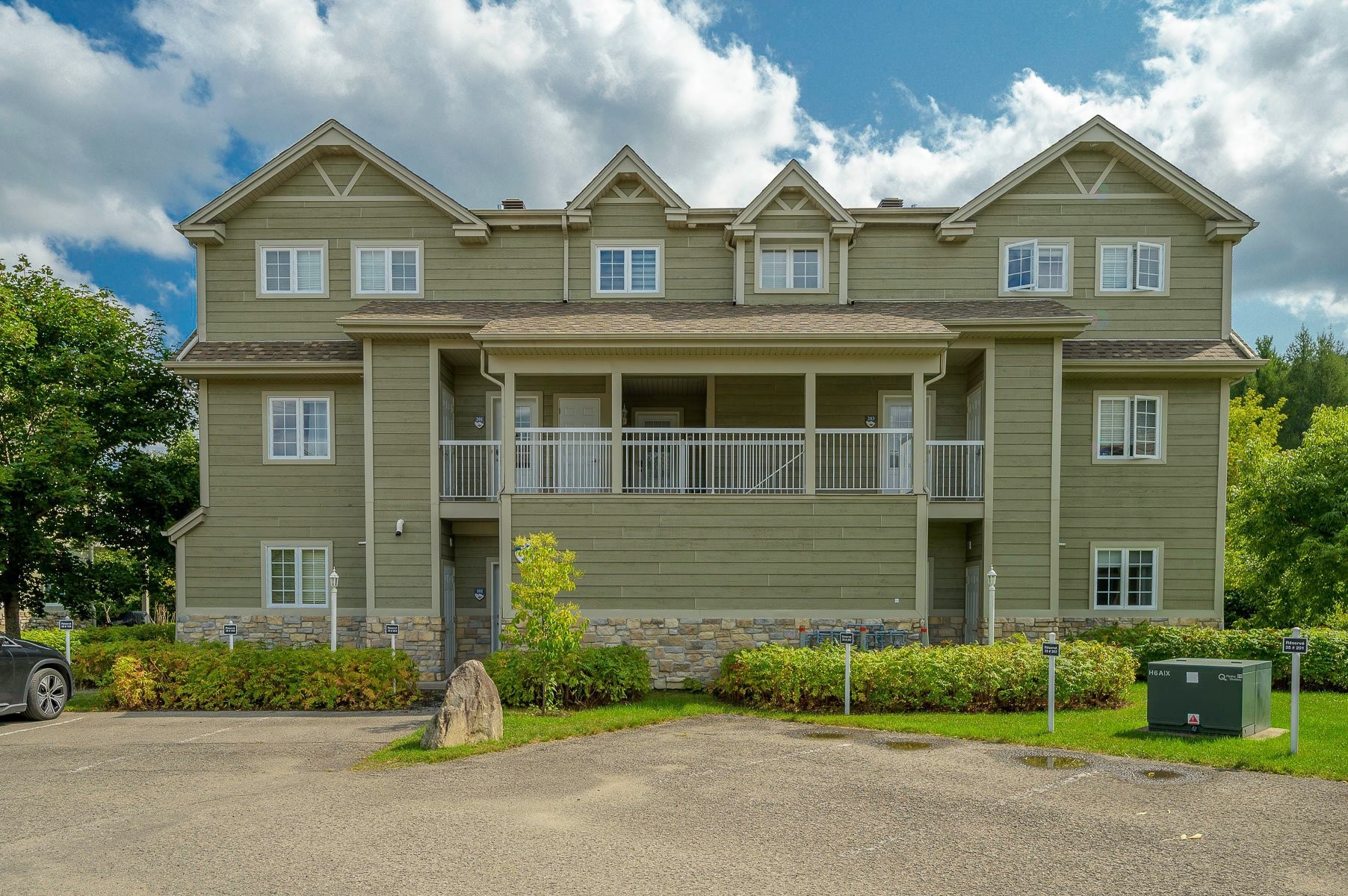 Front of Structure - 103-35 Mtée Victor-Nymark, Saint-Sauveur, QC - Outdoor With Facade