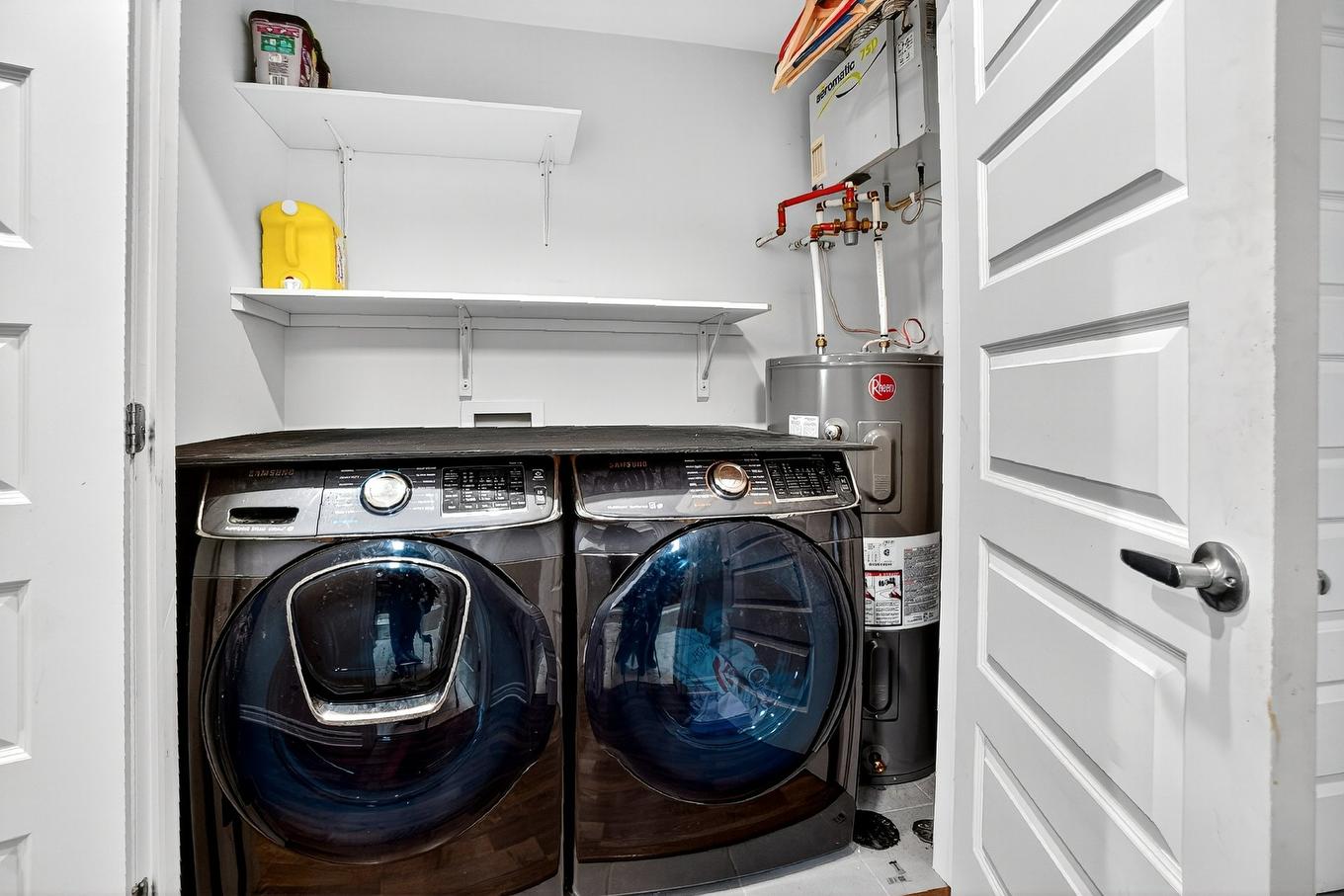 Laundry room - 102-147 Rue Principale, Saint-Basile-Le-Grand, QC - Indoor Photo Showing Laundry Room