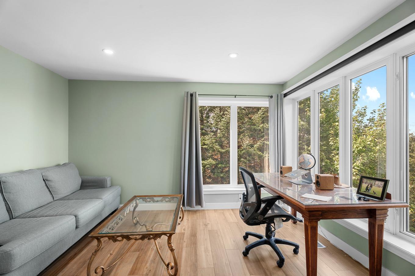 Chambre à coucher - 19 Rue Des Chrysanthèmes, Sainte-Agathe-Des-Monts, QC - Indoor Photo Showing Office