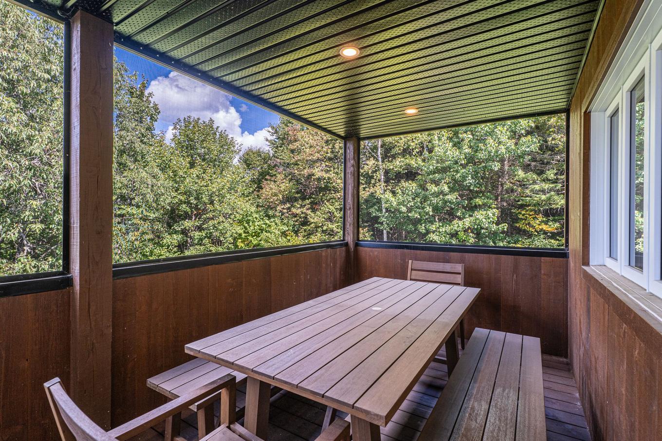 Véranda - 19 Rue Des Chrysanthèmes, Sainte-Agathe-Des-Monts, QC - Outdoor With Deck Patio Veranda With Exterior