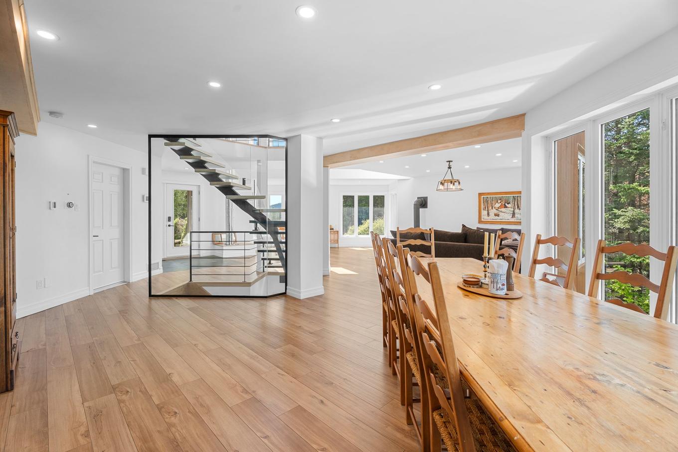 Vue d'ensemble - 19 Rue Des Chrysanthèmes, Sainte-Agathe-Des-Monts, QC - Indoor Photo Showing Dining Room