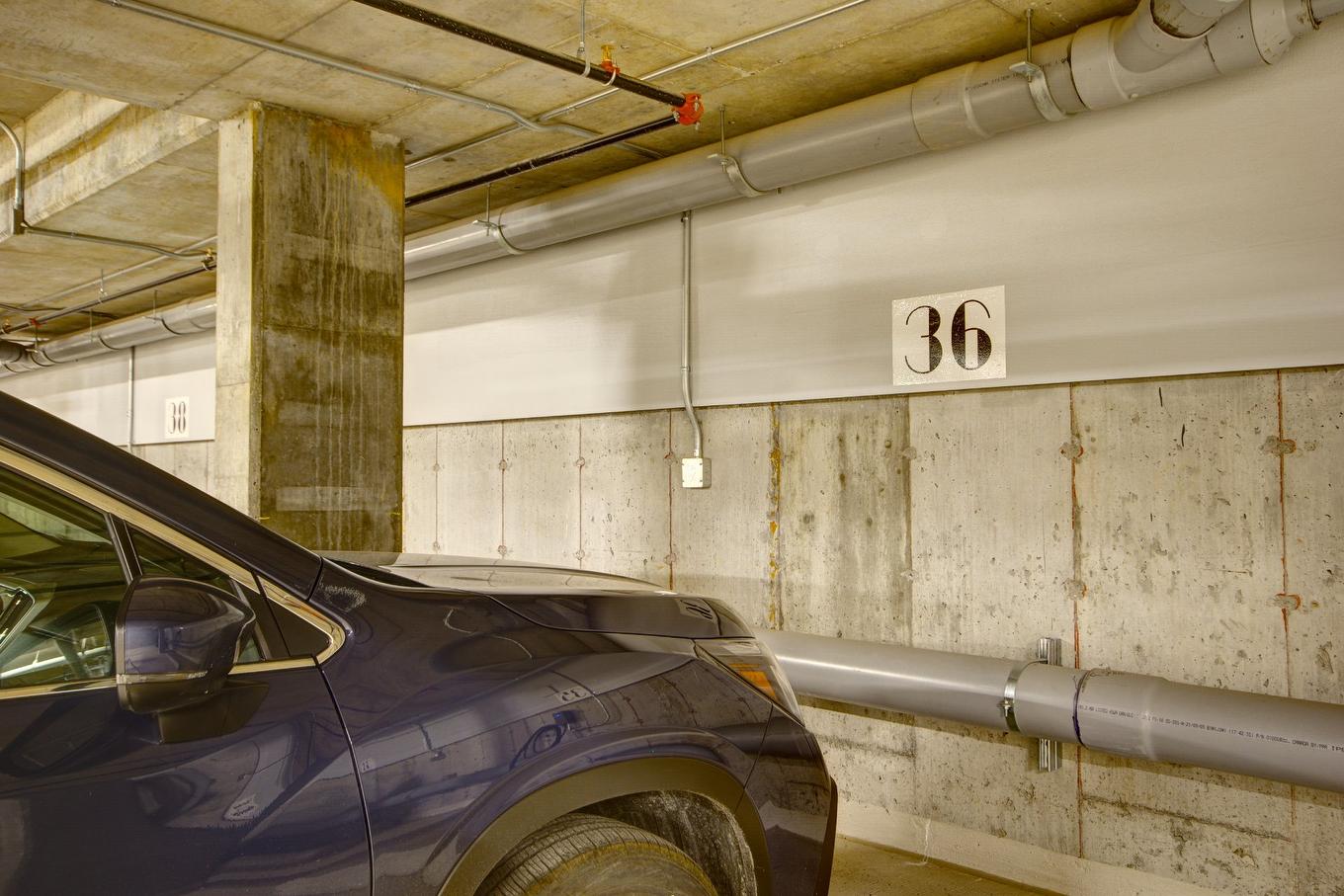 Garage - A308-2615 Rue Augustin-Cantin, Montréal (Le Sud-Ouest), QC - Indoor Photo Showing Garage