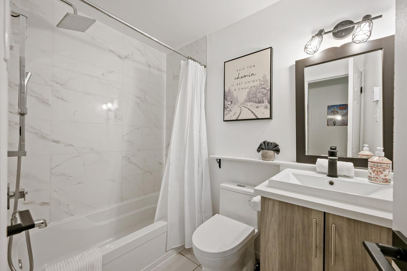 Ensuite bathroom - 420-231 Ch. De Lac-Tremblant-Nord, Mont-Tremblant, QC - Indoor Photo Showing Bathroom