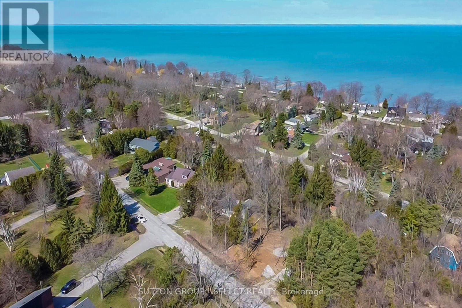 5 Huron View Avenue, Lambton Shores, ON