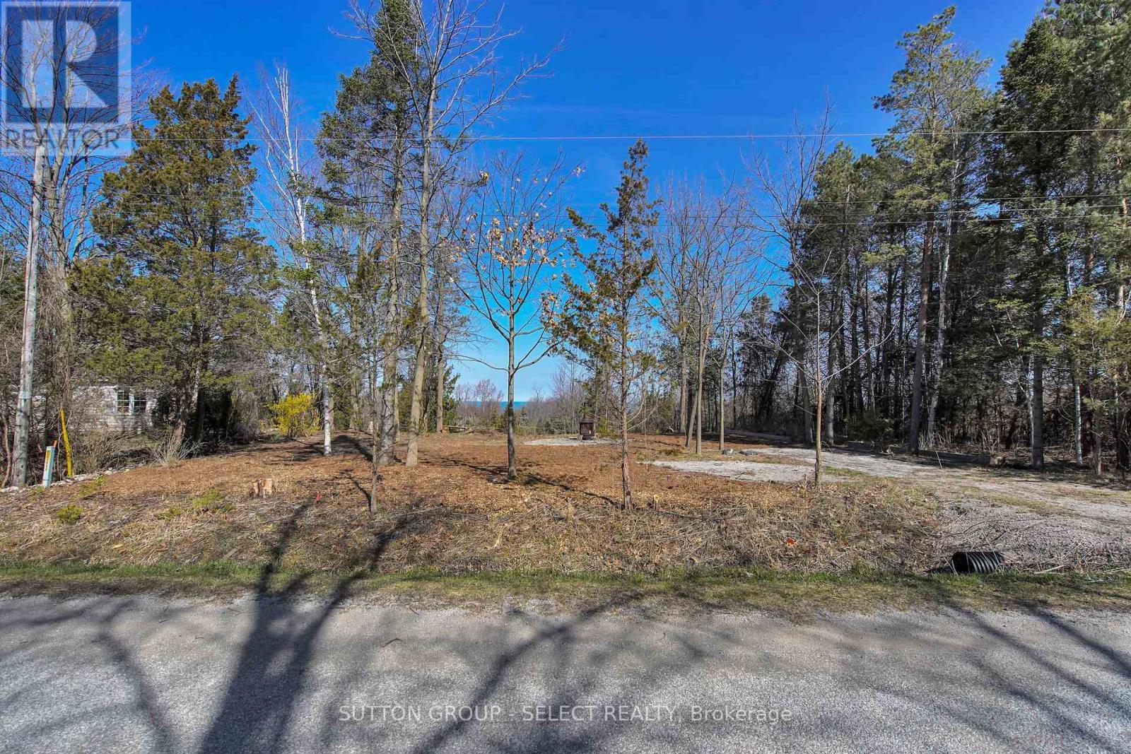 5 Huron View Avenue, Lambton Shores, ON