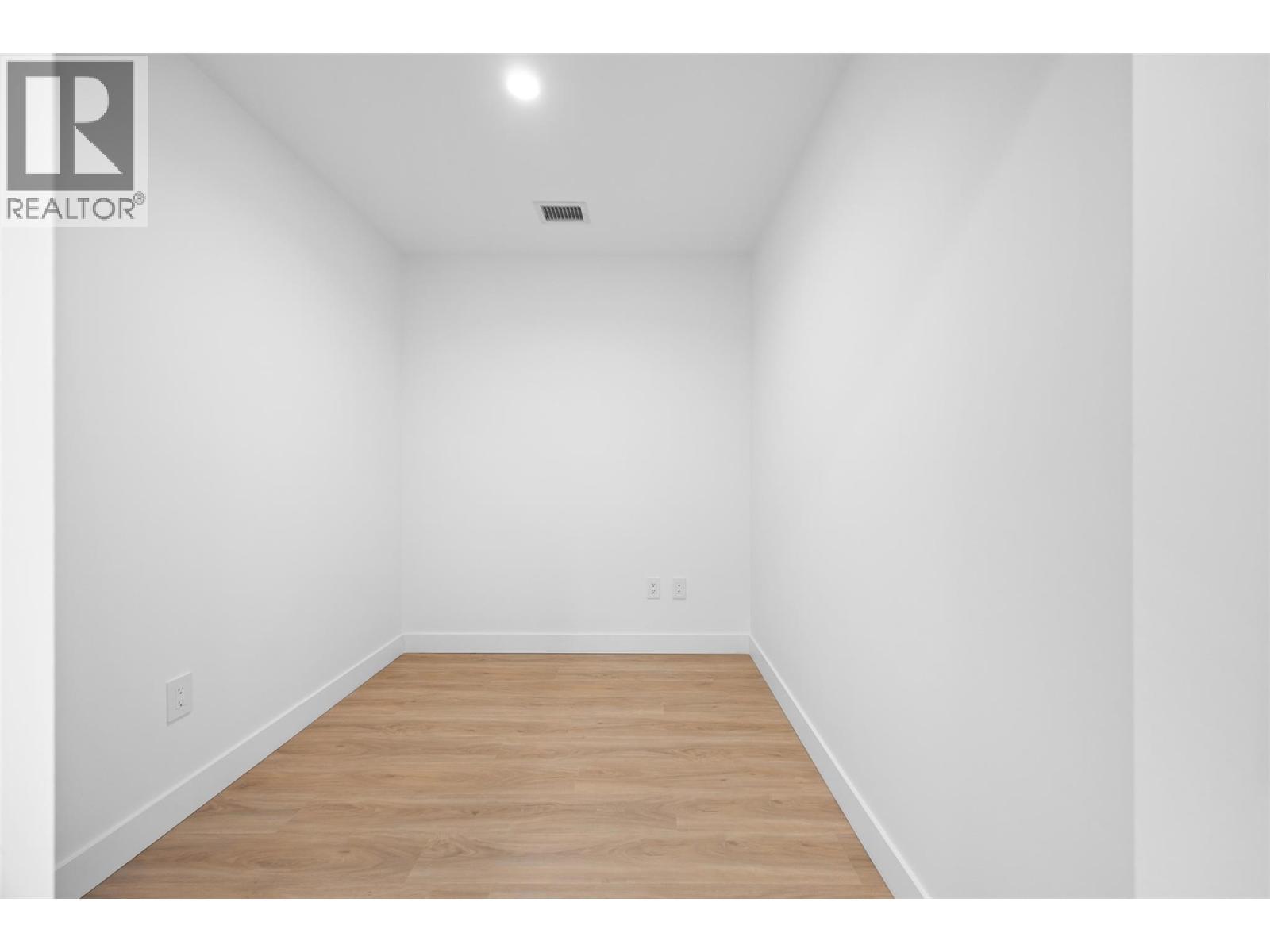 238 Leon Avenue Unit# 1503, Kelowna, BC - Indoor Photo Showing Other Room