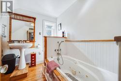 Upstairs 3 piece bath -