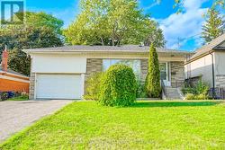 208 PARK HOME AVENUE Toronto, ON M2R 1A2