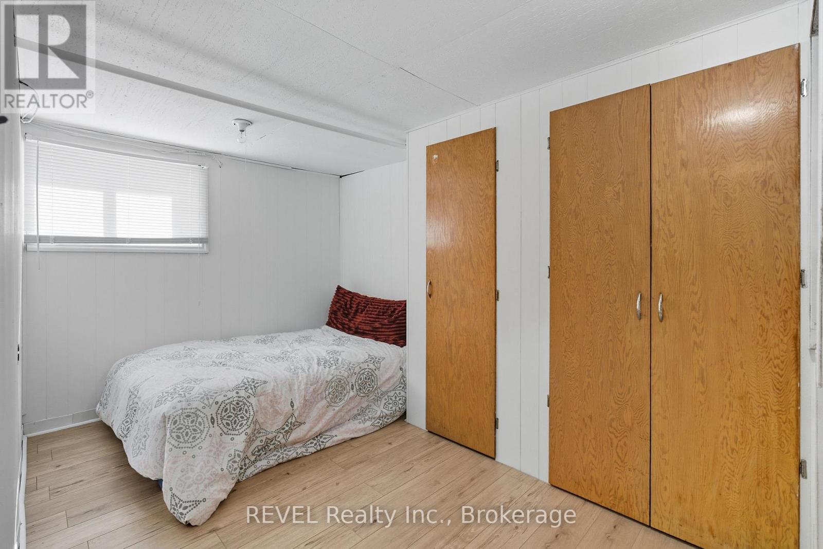 2 - 76 Chestnut Street, Port Colborne (Killaly East), ON - Indoor Photo Showing Bedroom