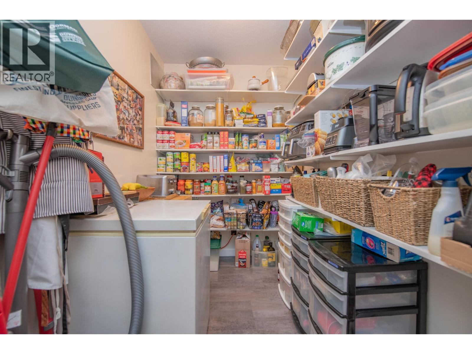 2506 Shuswap Avenue, Lumby, BC - Indoor With Storage