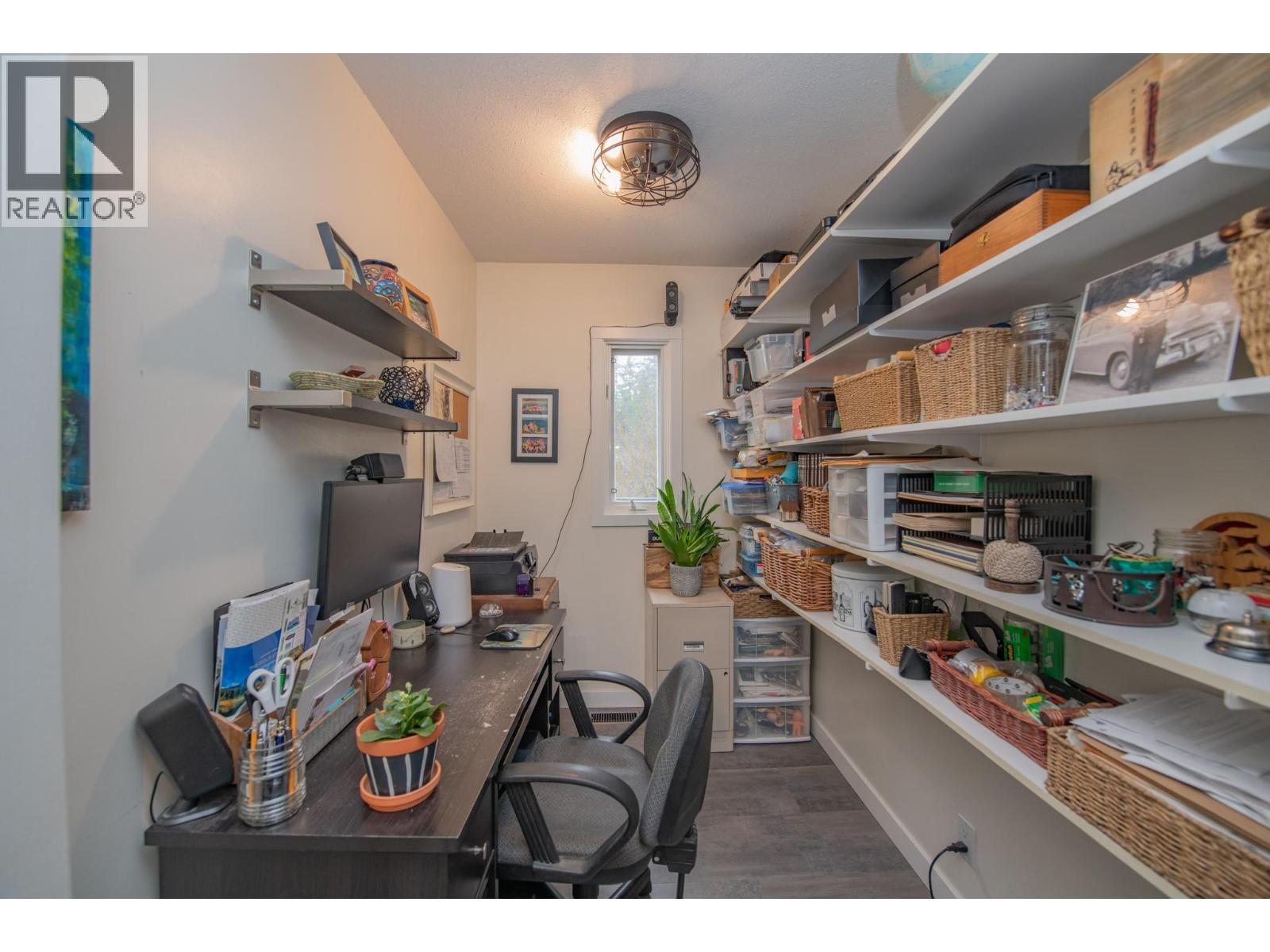 2506 Shuswap Avenue, Lumby, BC - Indoor