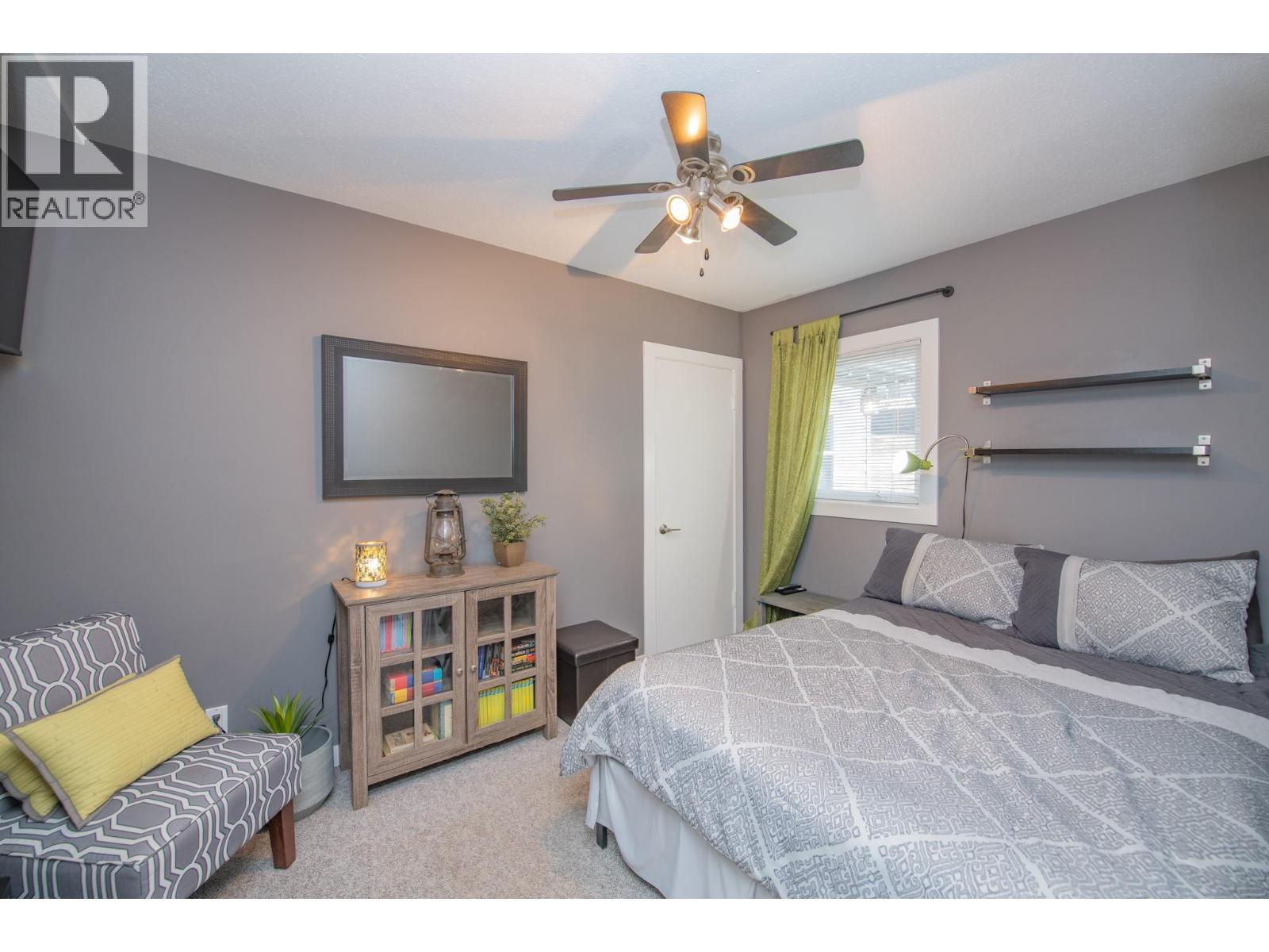 2506 Shuswap Avenue, Lumby, BC - Indoor Photo Showing Bedroom