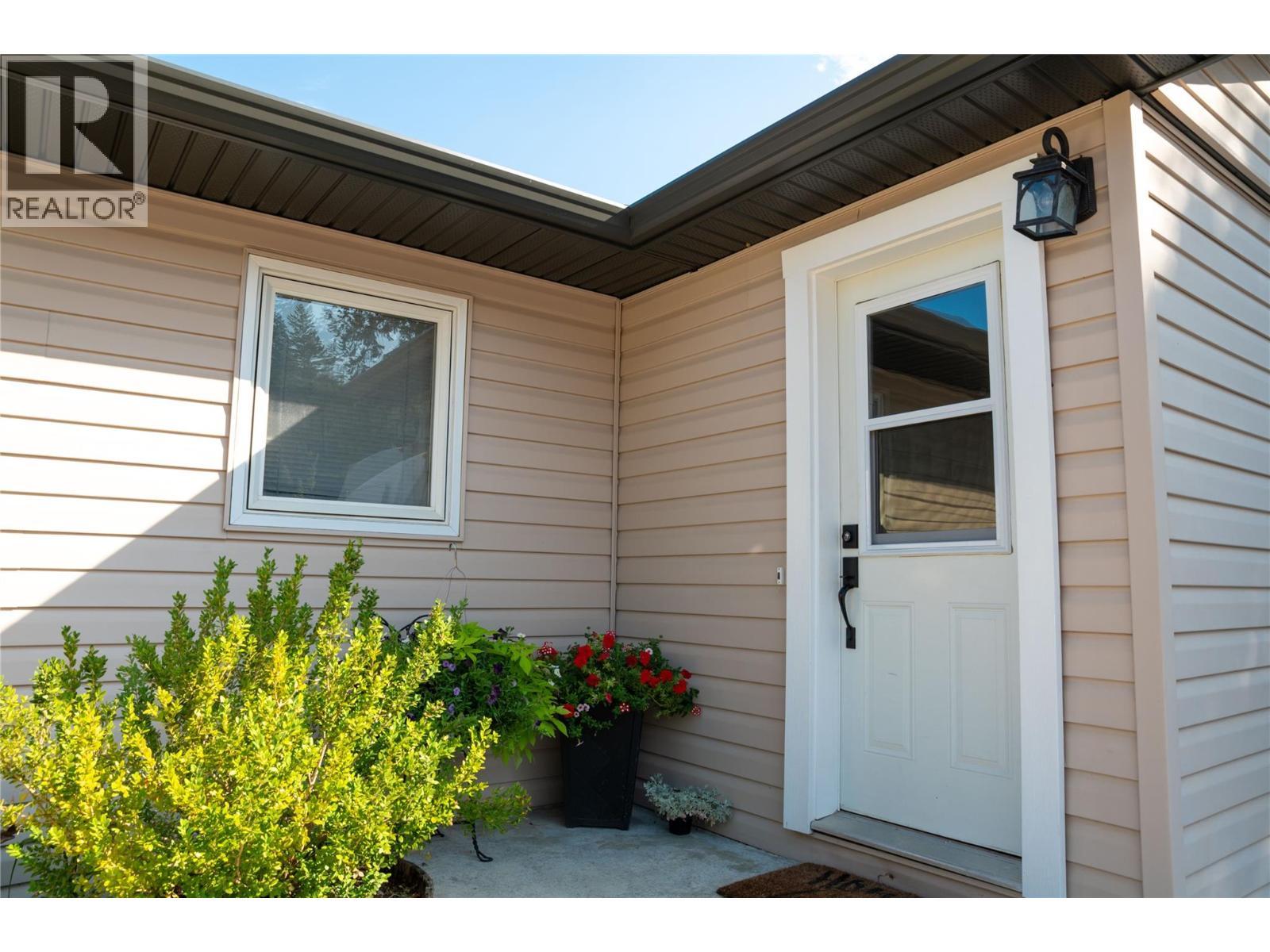 2506 Shuswap Avenue, Lumby, BC - Outdoor With Exterior