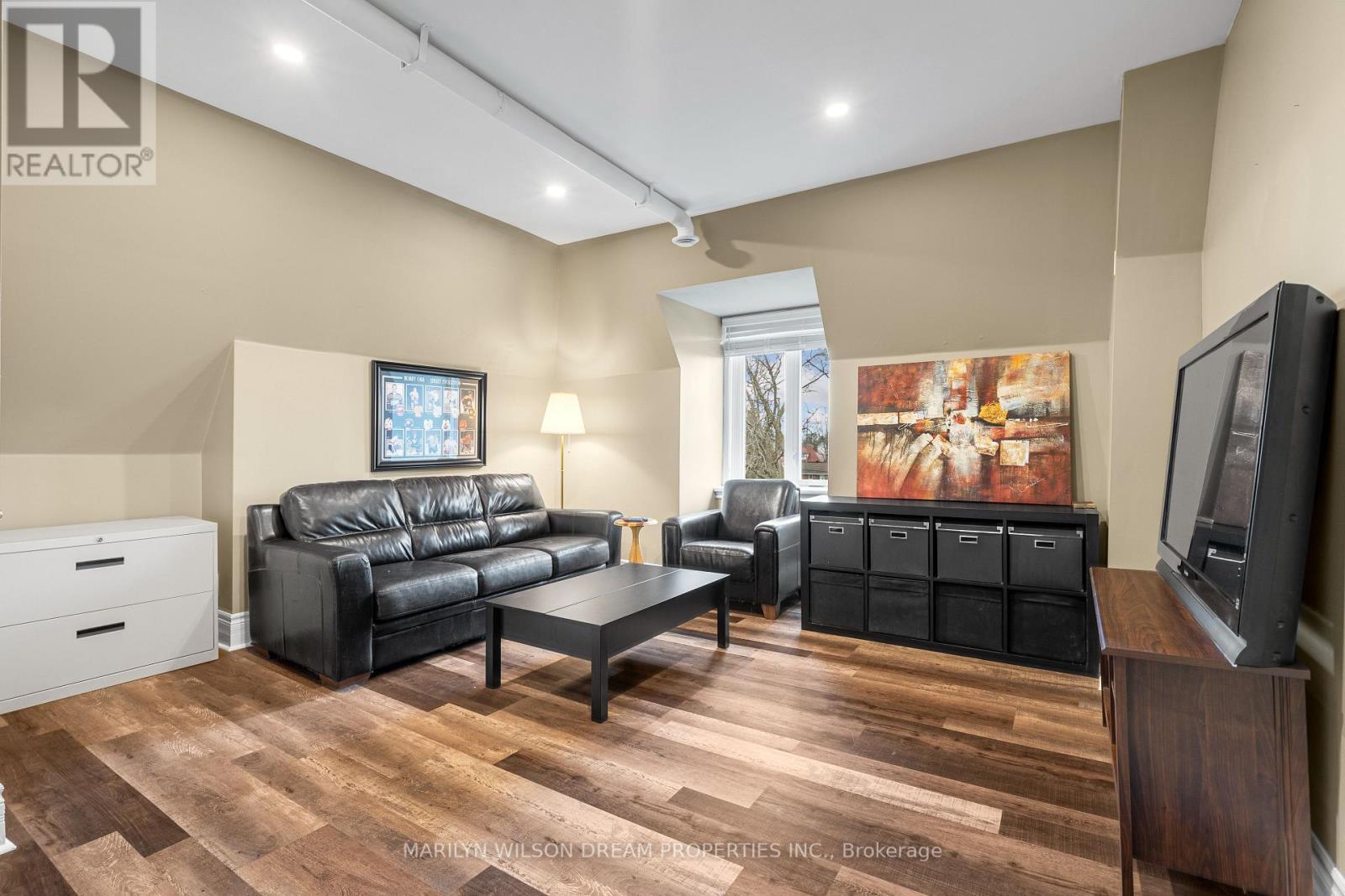 24 Lake Avenue W, Carleton Place, ON