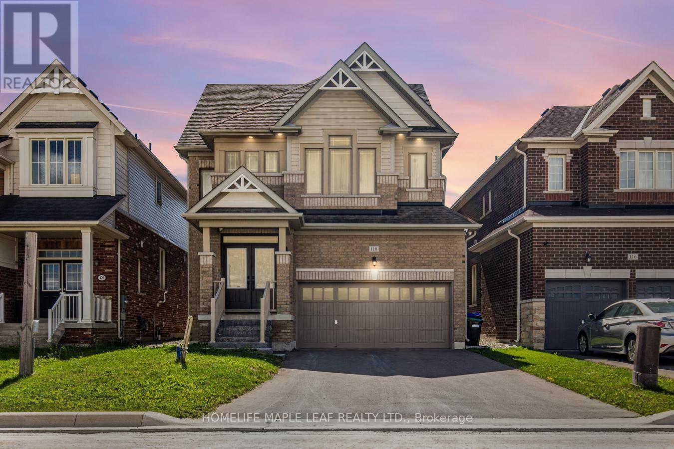 118 Lorne Thomas Place, New Tecumseth, ON - Outdoor With Facade