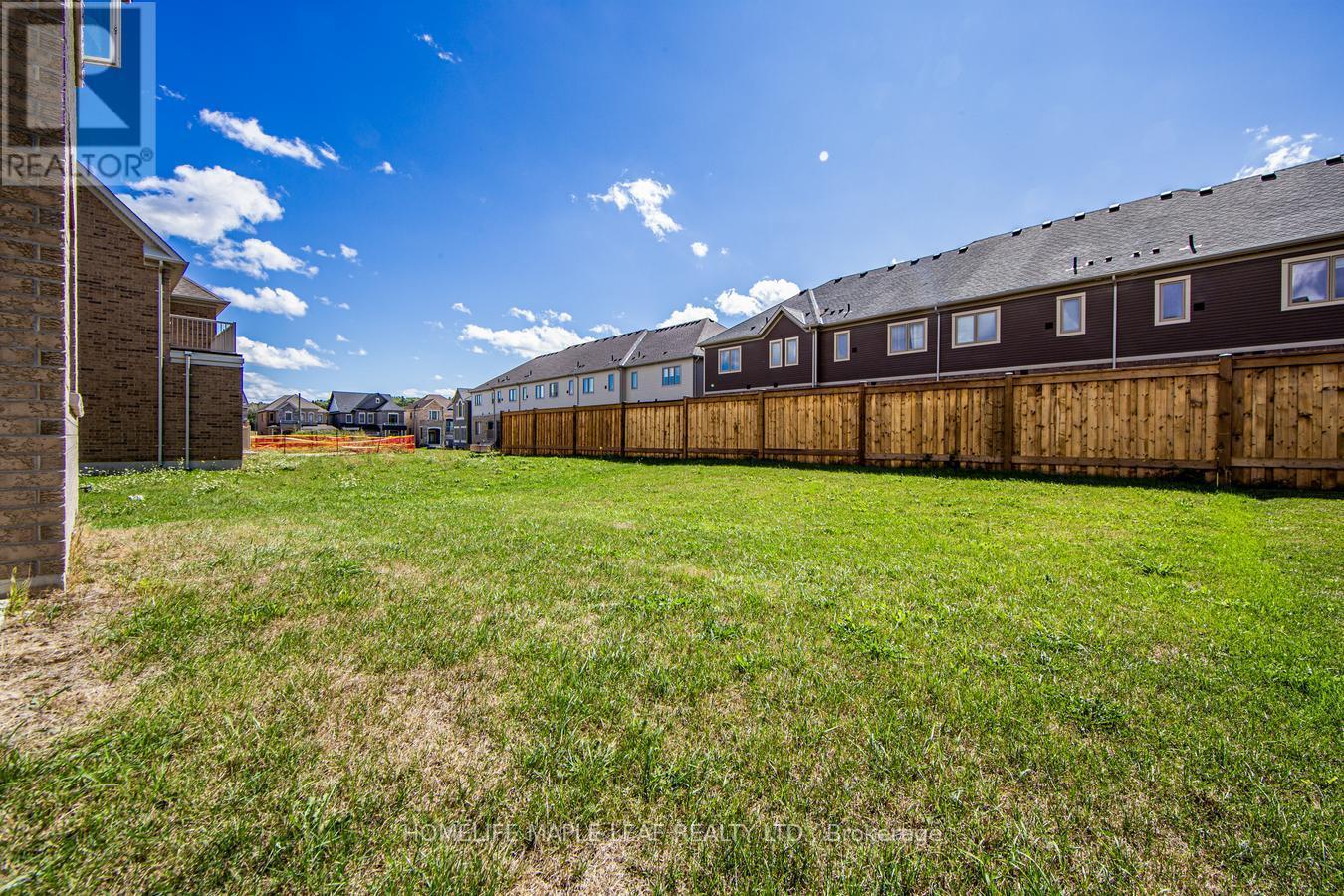 118 Lorne Thomas Place, New Tecumseth, ON - Outdoor