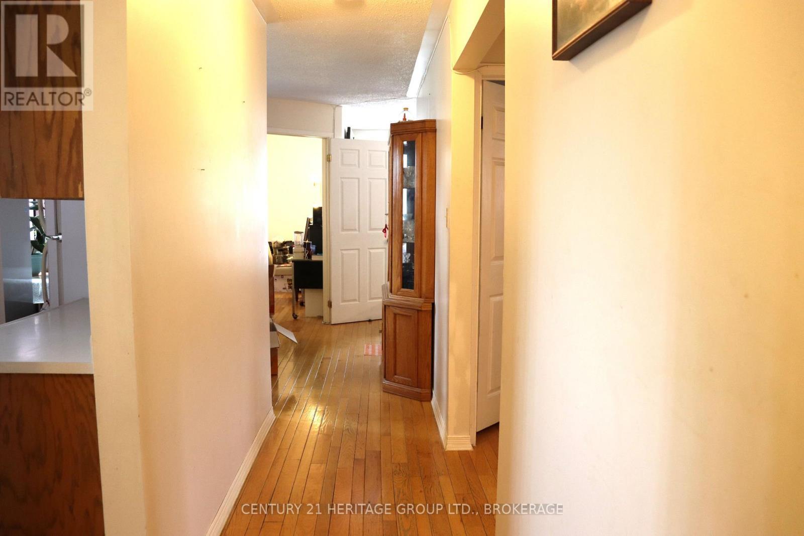 400 King Street W, Gananoque, ON - Indoor Photo Showing Other Room