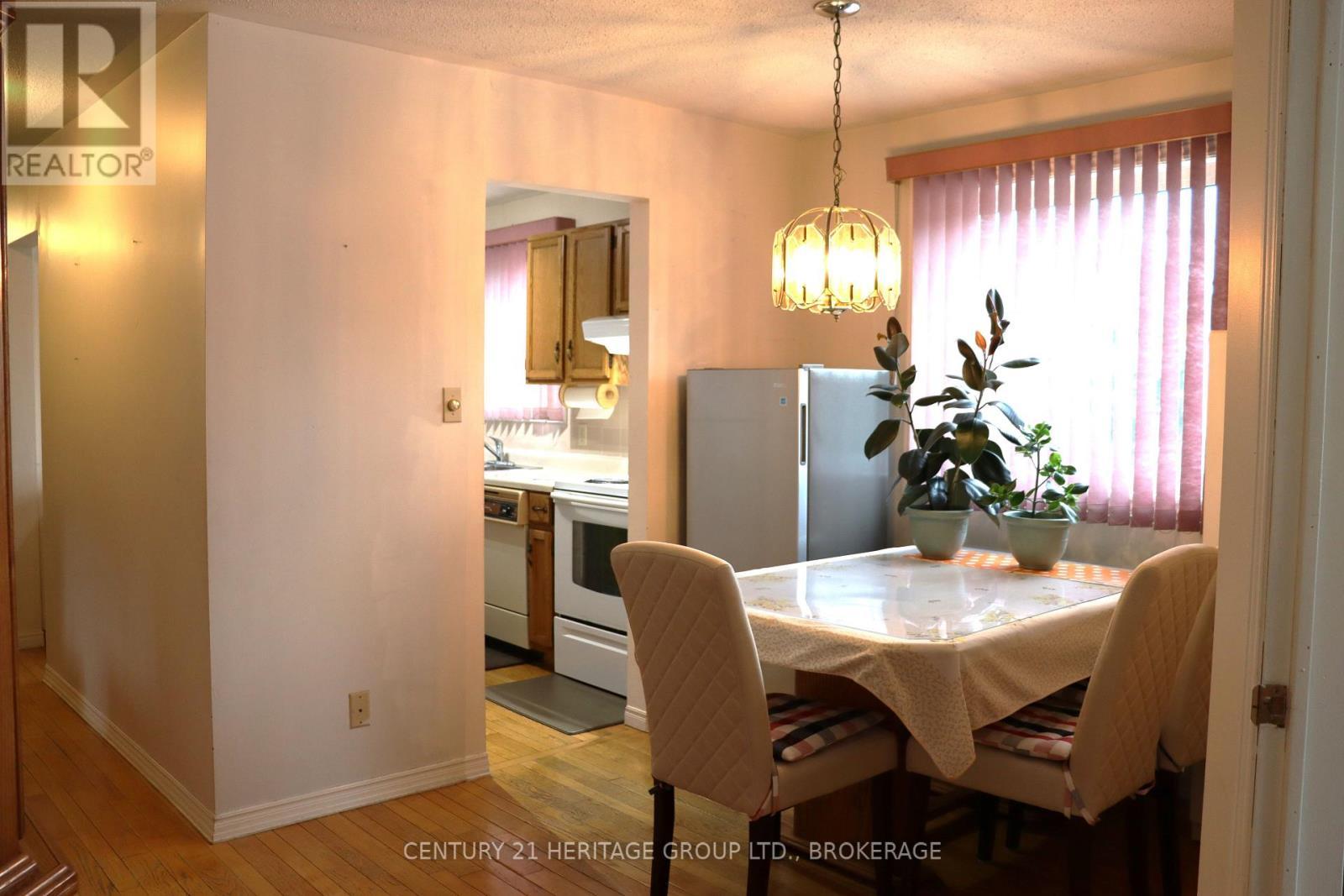 400 King Street W, Gananoque, ON - Indoor Photo Showing Dining Room