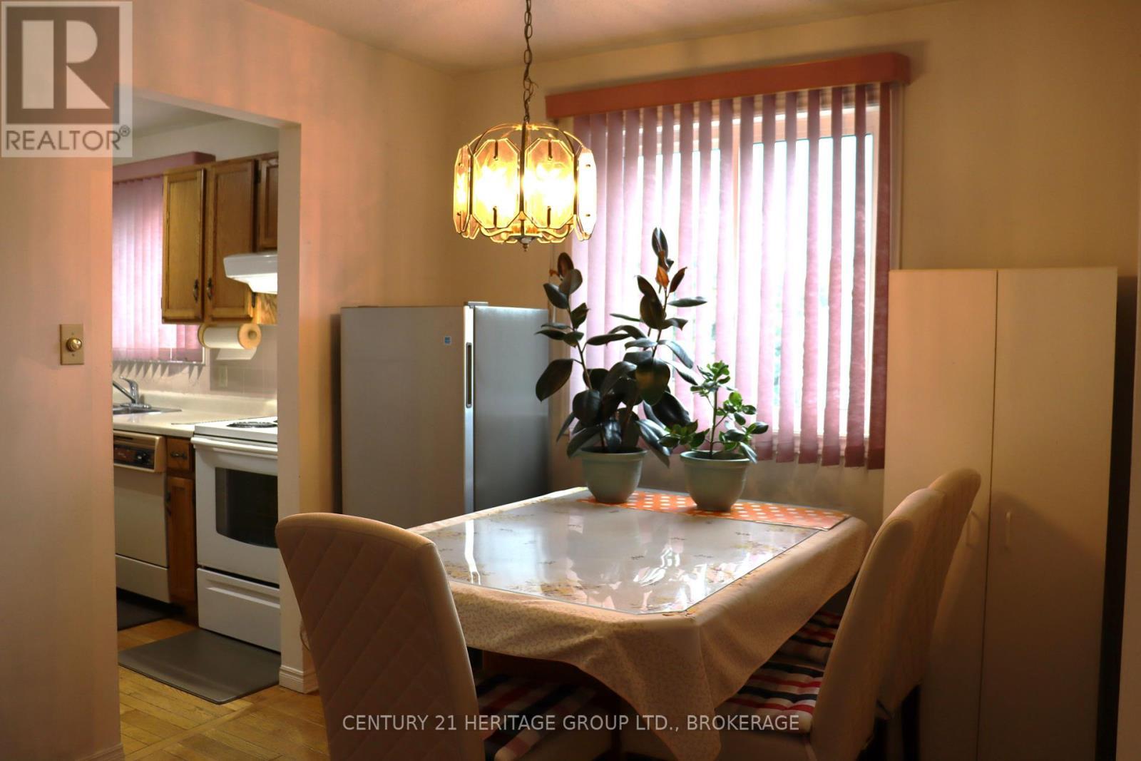 400 King Street W, Gananoque, ON - Indoor Photo Showing Other Room