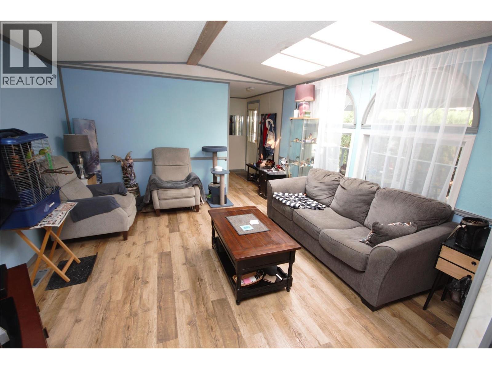 Living Room - 8487 Highway 97 Unit# 49, Oliver, BC