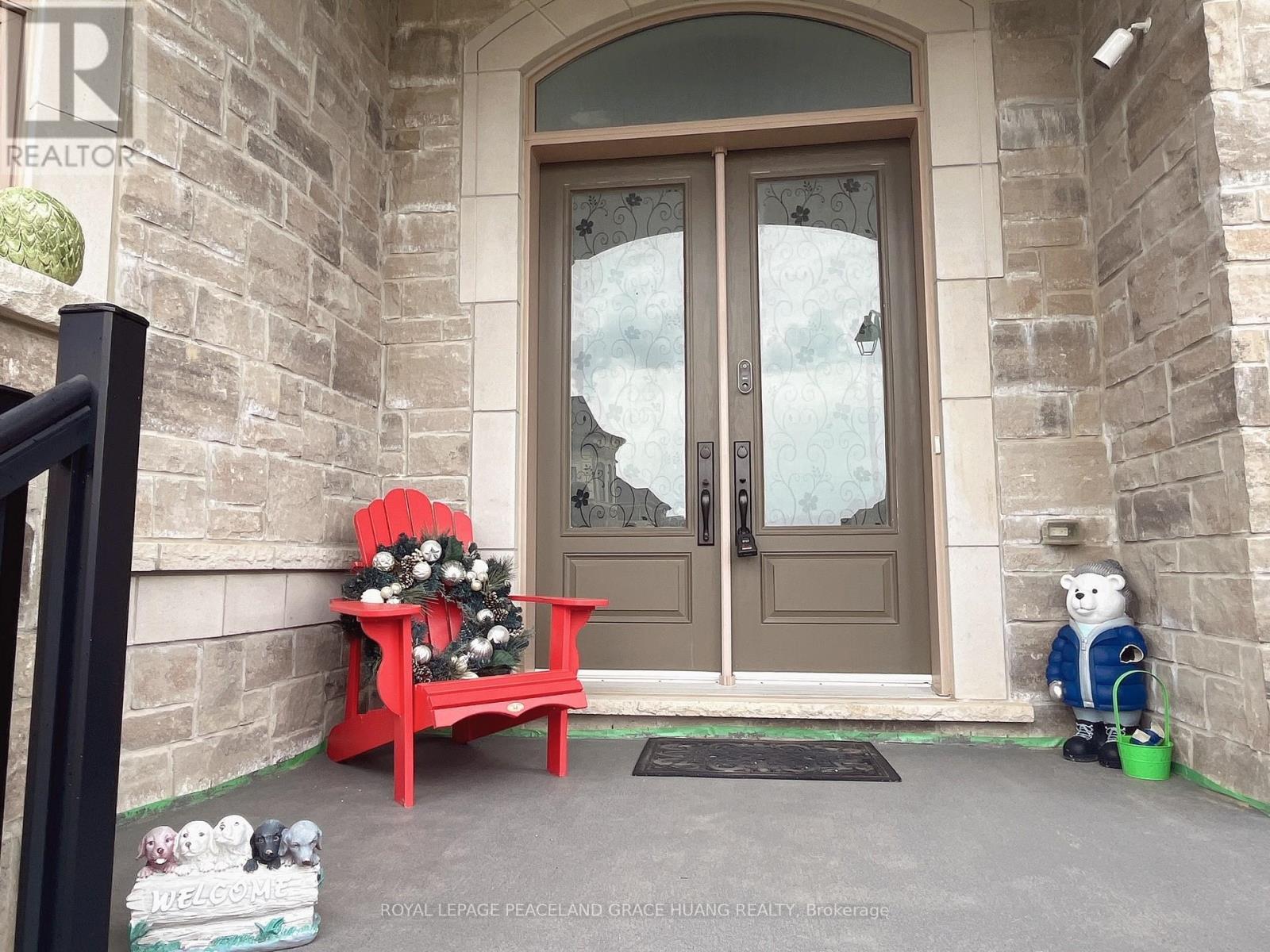 31 Lake Marie Trail, King, ON - Indoor Photo Showing Other Room