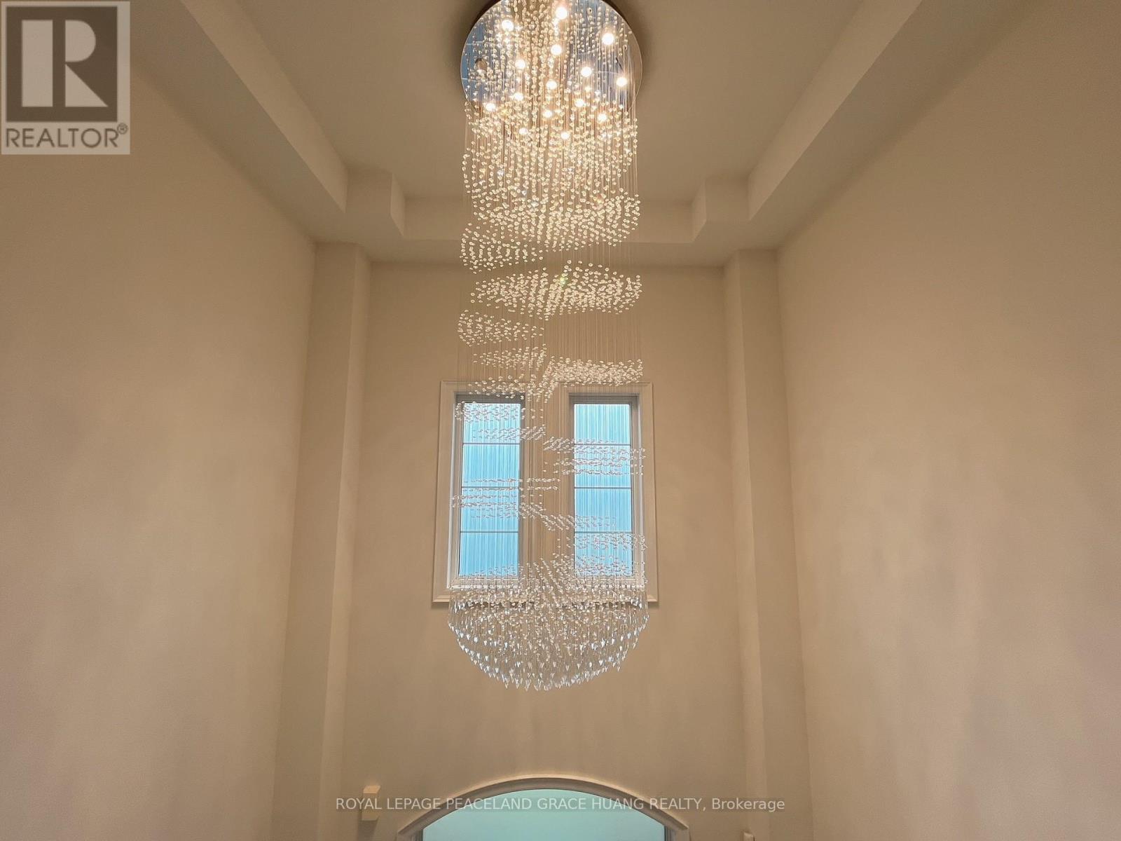 31 Lake Marie Trail, King, ON - Indoor Photo Showing Other Room