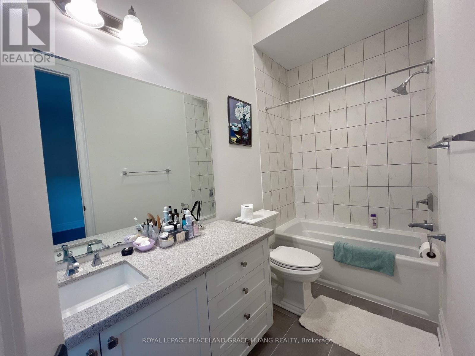 31 Lake Marie Trail, King, ON - Indoor Photo Showing Bathroom