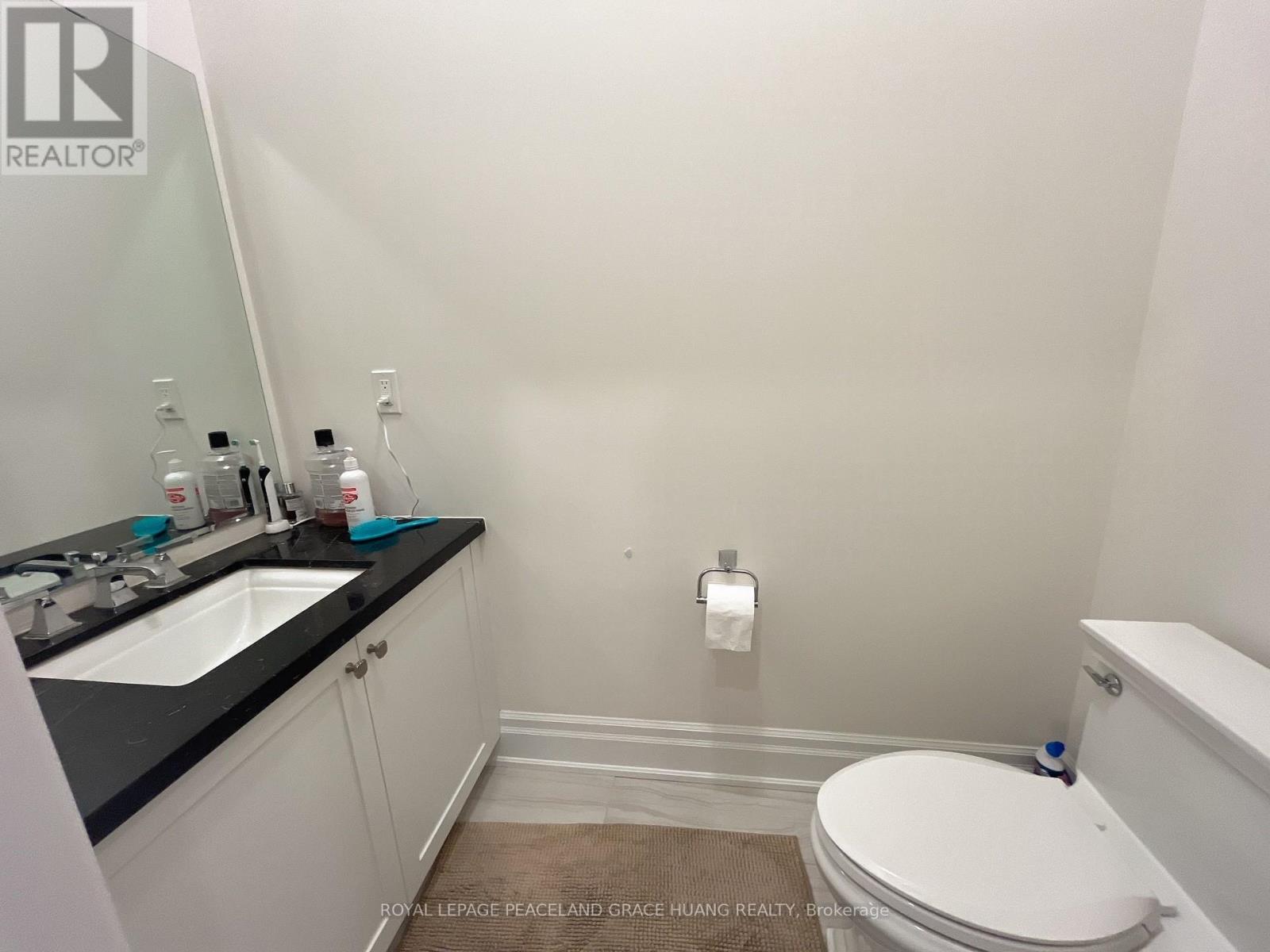 31 Lake Marie Trail, King, ON - Indoor Photo Showing Bathroom