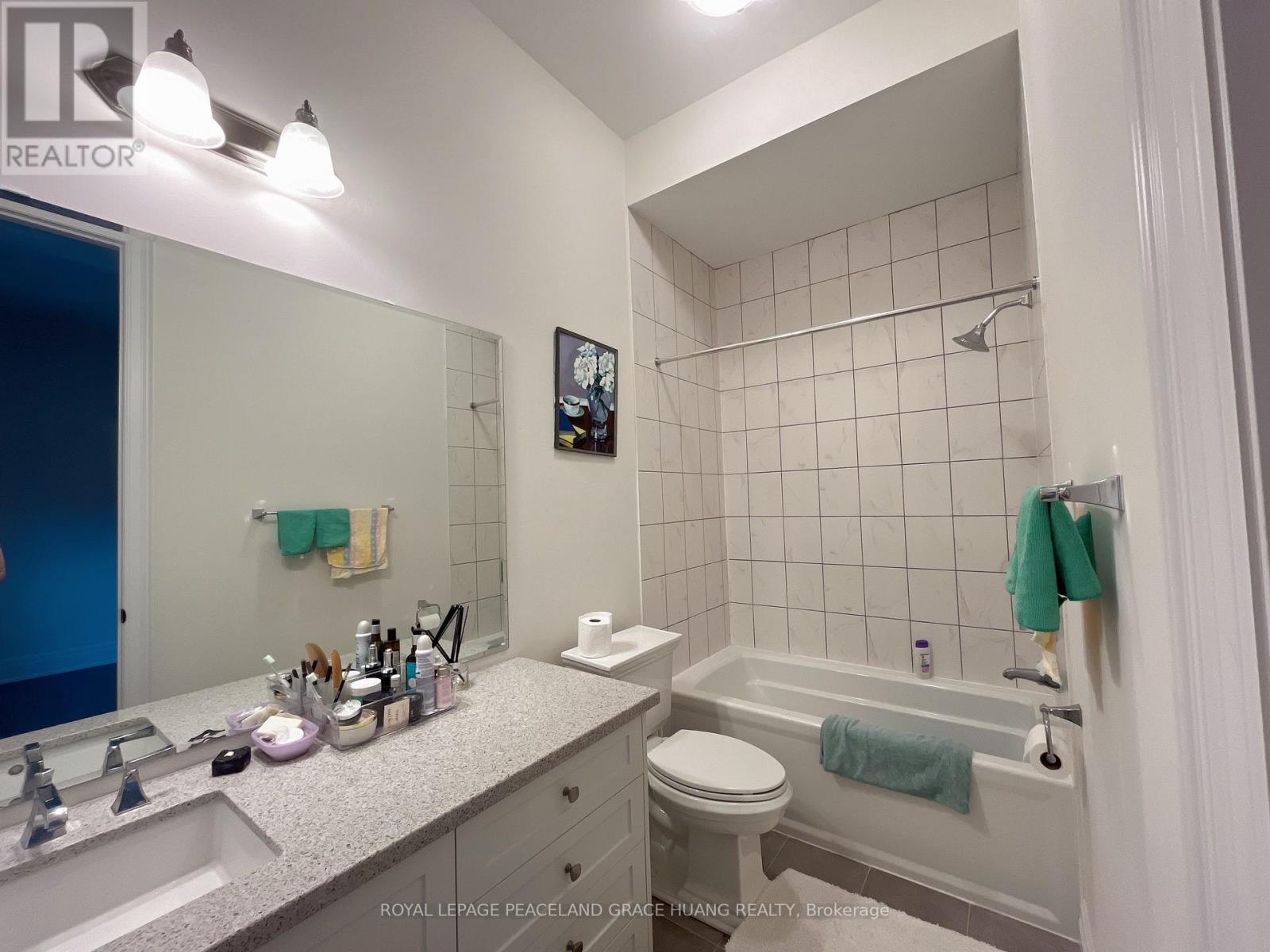 31 Lake Marie Trail, King, ON - Indoor Photo Showing Bathroom