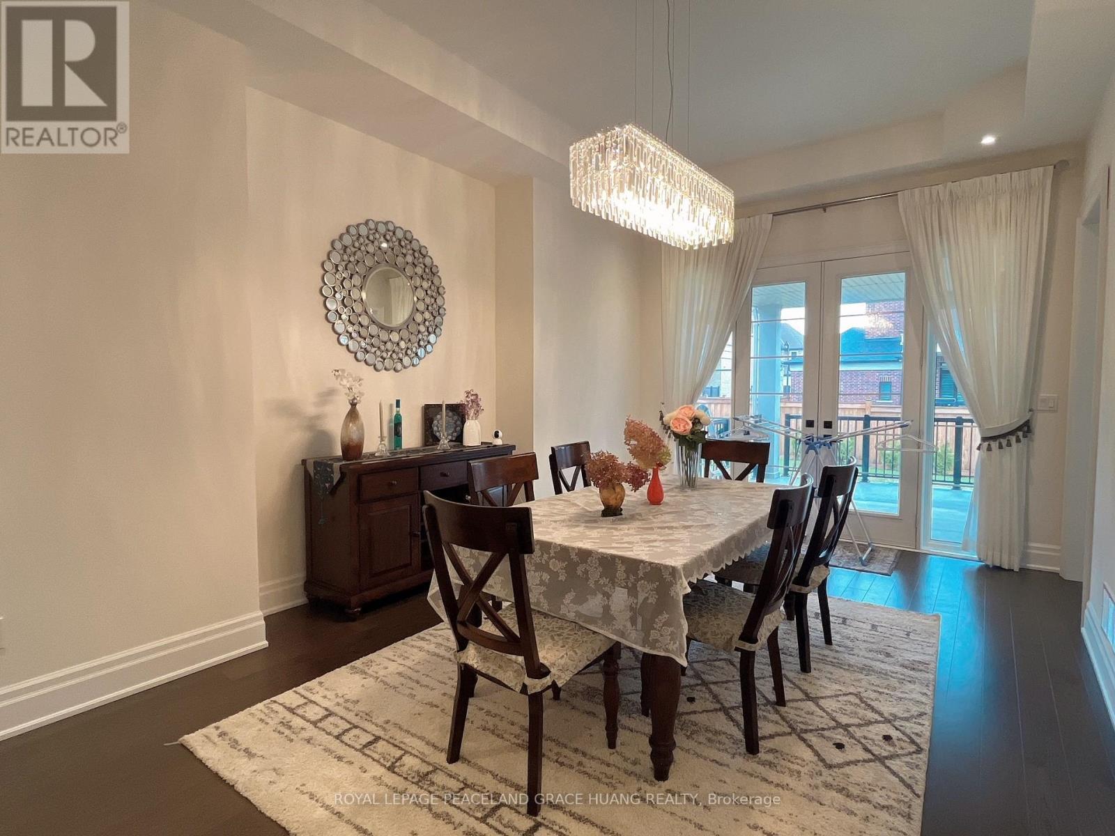 31 Lake Marie Trail, King, ON - Indoor Photo Showing Dining Room