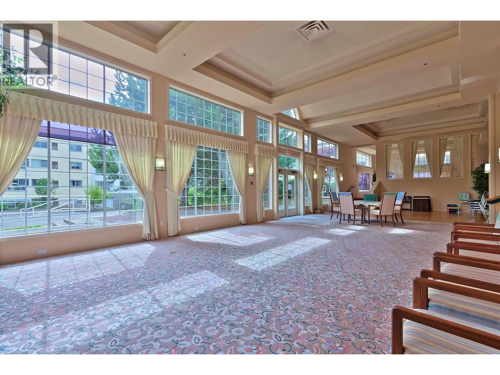 1045 Sutherland Avenue Unit# 152, Kelowna, BC - Indoor Photo Showing Other Room