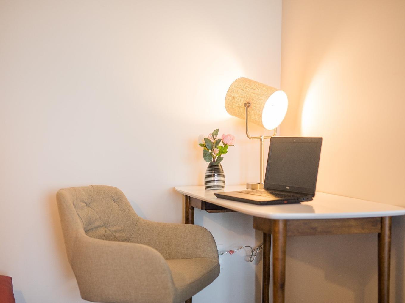 Boudoir - 2501-1188 Rue St-Antoine O., Montréal (Ville-Marie), QC - Indoor