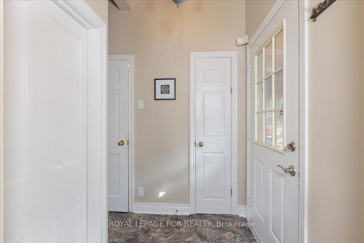 50 Wellington Street E, Aurora, ON