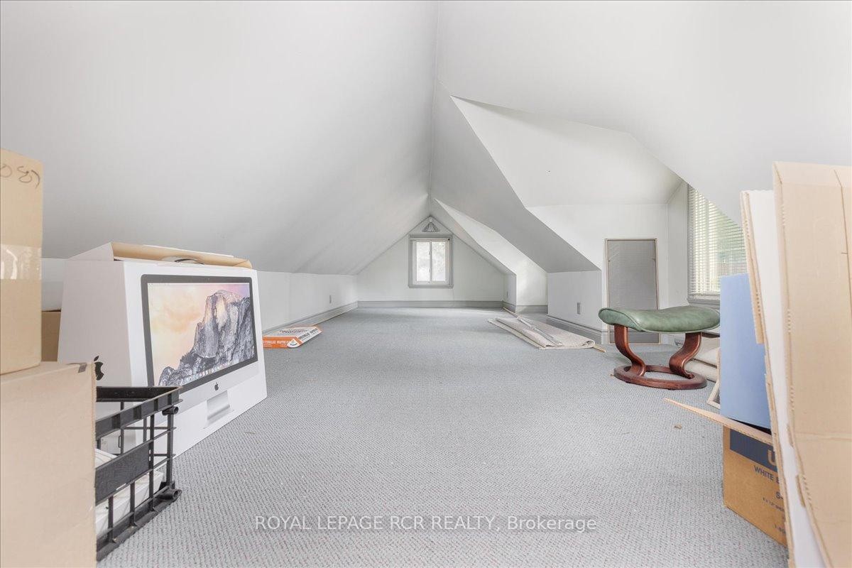 50 Wellington Street E, Aurora, ON